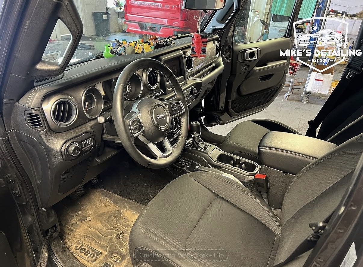 Jeep interior front seats before interior detail